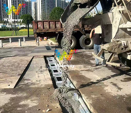 Installation Of Luminous Floor Tiles From The Factory—pouring Cement