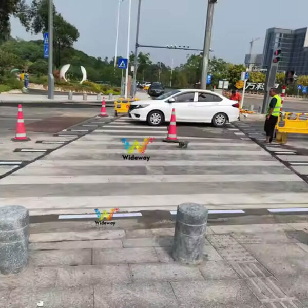 1 Meter Wide Traffic Lights (8)