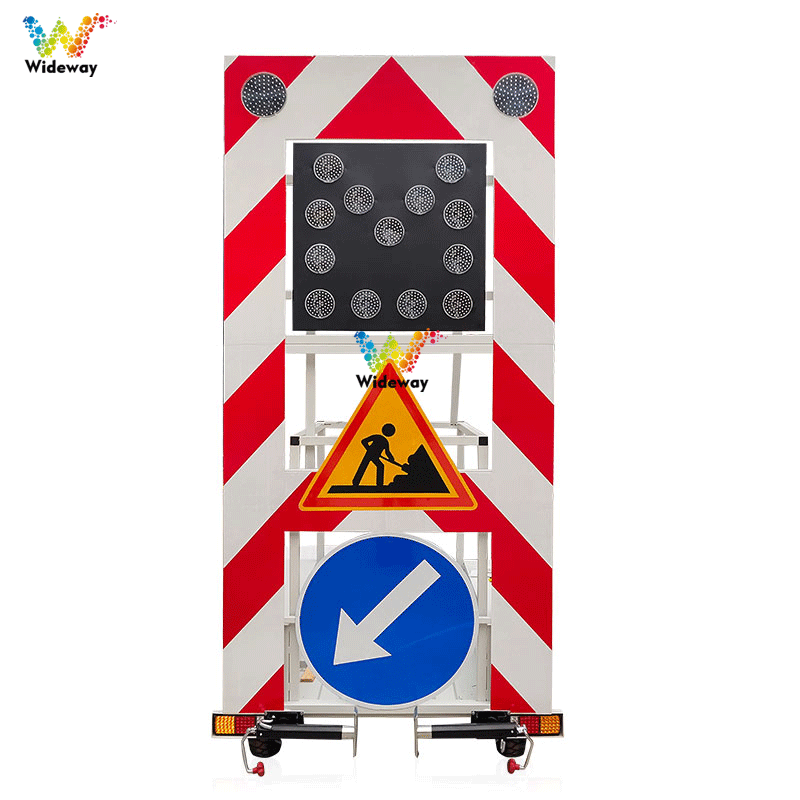 Solar Arrow Boards With Trailers 2